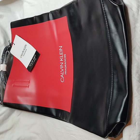 Calvin Klein Fragrances Tote. NWT - Picture 1 of 12